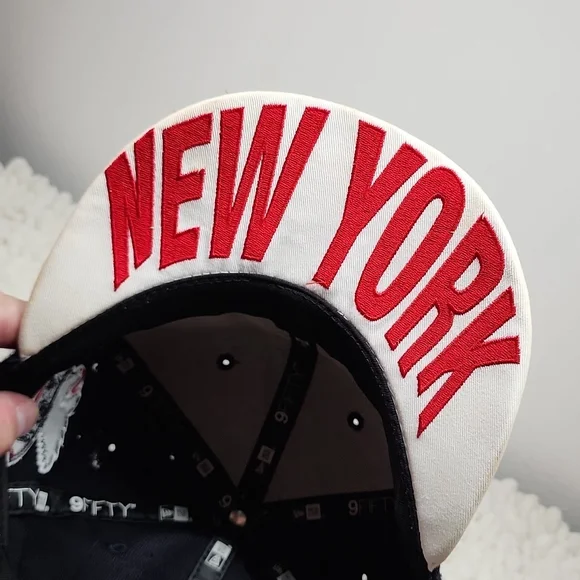 🔥NEW YORK YANKEES🔥  DISTRESSED *59 FIFTY ×GENUINE MLB× HAT *ONE SIZE FITS ALL* - Picture 9 of 16